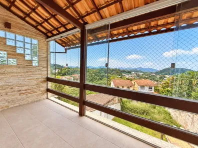 Casa com 3 Quartos à venda, 180m² no Badu, Niterói