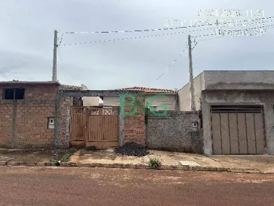 Casa de Condomínio com 2 Quartos à venda, 47m² no Residencial e Comercial Figueiredo Felipe, Altinópolis