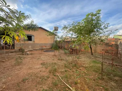 Lote/Terreno à venda, 360m² no Setor Garavelo, Goiânia