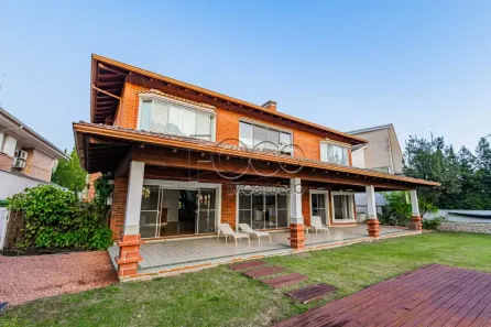 Casa com 4 Quartos para alugar, 500m² no Chapéu do Sol, Porto Alegre