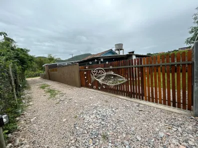 Casa com 2 Quartos para alugar, 80m² no Gamboa, Garopaba