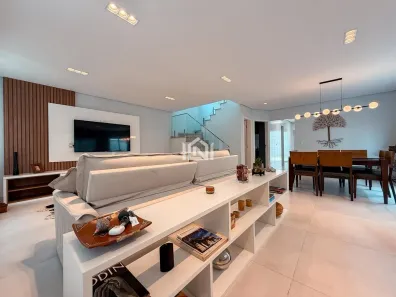 Casa de Condomínio com 4 Quartos à venda, 270m² no Moinho Velho, Cotia