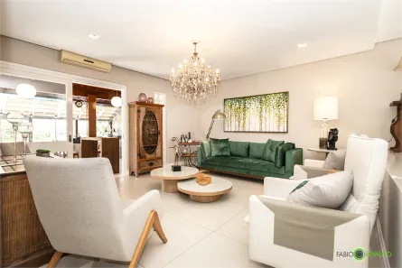 Casa com 4 Quartos à venda, 282m² no Chácara das Pedras, Porto Alegre