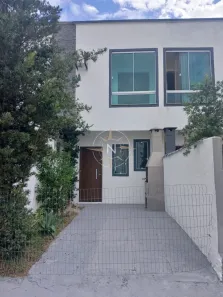 Sobrado com 2 Quartos à venda, 88m² no São João do Rio Vermelho, Florianópolis