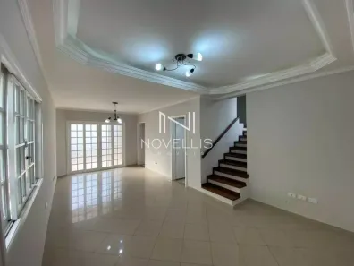 Sobrado com 3 Quartos para alugar, 160m² no Jardim Santa Maria, Jacareí