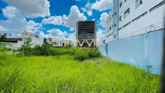 Lote/Terreno à venda, 525m² no Saraiva, Uberlândia