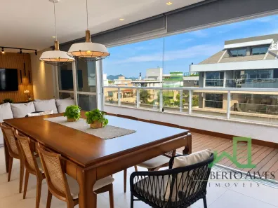 Cobertura com 3 Quartos para alugar, 240m² no Jurerê, Florianópolis