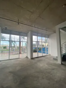 Ponto Comercial à venda, 230m² no Parque Residencial Laranjeiras, Serra