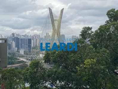 Apartamento com 2 Quartos à venda, 75m² no Real Parque, São Paulo