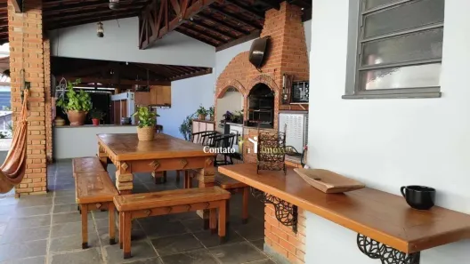 Casa com 3 Quartos para alugar, 307m² no Jardim Alvinópolis, Atibaia