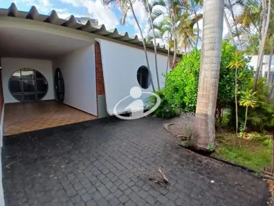 Casa com 4 Quartos para alugar, 10m² no Tabajaras, Uberlândia