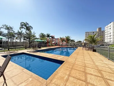 Apartamento com 2 Quartos para alugar, 46m² no Jardim América, Maringá