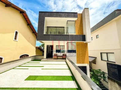 Casa de Condomínio com 3 Quartos à venda, 280m² no Itaipu, Niterói