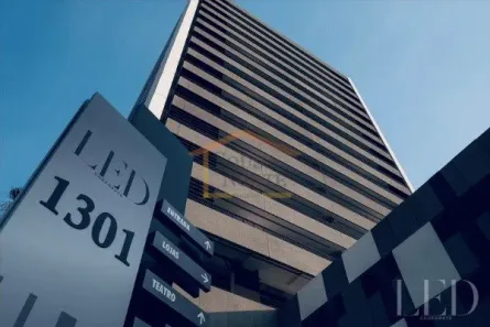 Sala Comercial para alugar, 555m² no Parque Industrial Tomas Edson, São Paulo