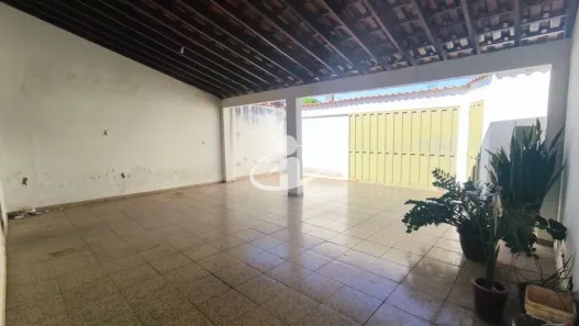 Casa com 4 Quartos à venda, 170m² no Presidente Roosevelt, Uberlândia