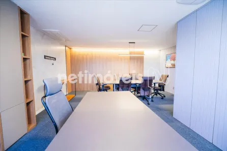 Sala Comercial para alugar, 290m² no Asa Norte, Brasília