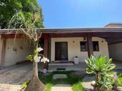 Casa com 4 Quartos à venda, 220m² no Indaiá, Caraguatatuba