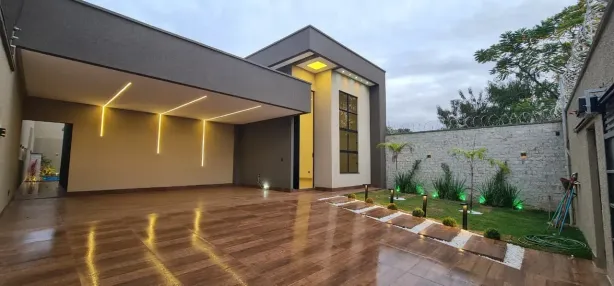 Casa com 3 Quartos à venda, 185m² no Jardim Balneário Meia Ponte, Goiânia