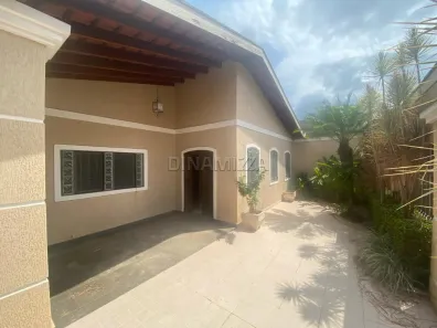 Casa com 3 Quartos à venda, 308m² no São Benedito, Uberaba