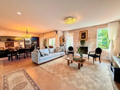 Casa com 3 Quartos à venda, 290m² no Lagoa da Conceição, Florianópolis