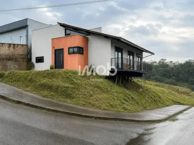 Casa com 2 Quartos à venda, 114m² no Chico de Paulo, Jaraguá do Sul