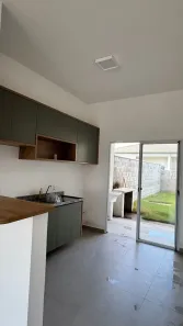Casa de Condomínio com 3 Quartos para alugar, 90m² no Petrópolis, Várzea Grande
