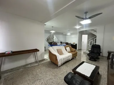 Casa com 3 Quartos para alugar, 268m² no Embaré, Santos