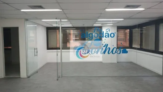 Sala Comercial para alugar, 253m² no Bela Vista, São Paulo