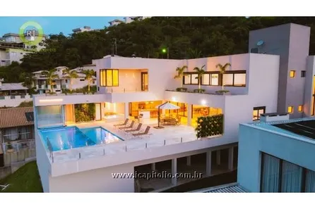 Casa com 7 Quartos à venda, 500m² no Escarpas do Lago, Capitólio