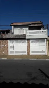 Casa com 3 Quartos à venda, 242m² no Conjunto Alvorada, Poá