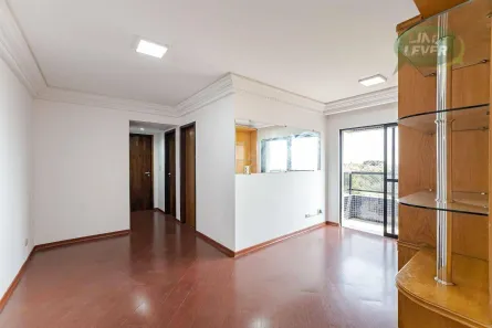 Apartamento com 3 Quartos para alugar, 70m² no Cristo Rei, Curitiba