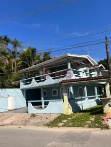 Sobrado com 3 Quartos à venda, 180m² no Massaguaçu, Caraguatatuba