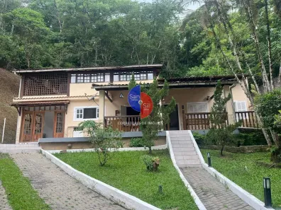 Fazenda/Sítio com 7 Quartos à venda, 450m² no Cadetes Fabres, Guapimirim