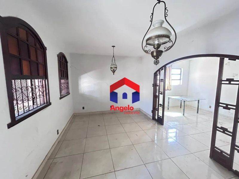 Casa com 3 quartos — Santa Branca, Belo Horizonte