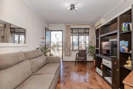 Casa com 6 Quartos à venda, 350m² no São Sebastião, Porto Alegre