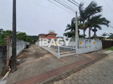 Casa com 2 Quartos para alugar, 60m² no Campeche, Florianópolis