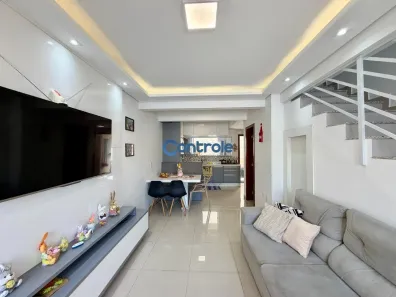 Sobrado com 2 Quartos à venda, 67m² no Caminho Novo, Palhoça
