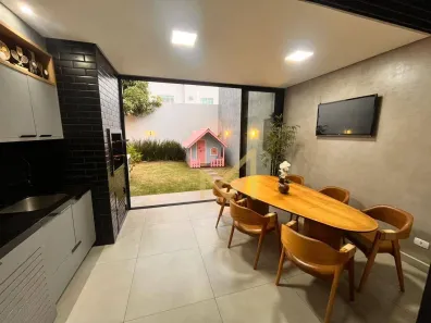Sobrado com 3 Quartos à venda, 142m² no Canadá, Cascavel
