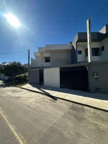 Casa com 2 Quartos à venda, 83m² no Jardim Vitória, Macaé