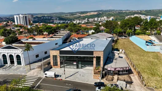 Prédio Comercial para alugar, 730m² no Parque Nova Suíça, Valinhos