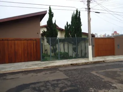 Casa com 3 Quartos à venda, 600m² no Jardim São Carlos, São Carlos