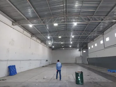 Galpão/Depósito/Armazém para alugar, 825m² no Loteamento Quinta das Frutas, Taubaté