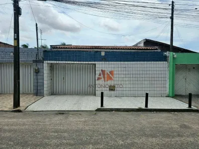 Casa com 4 Quartos à venda, 244m² no Parque Dois Irmãos, Fortaleza