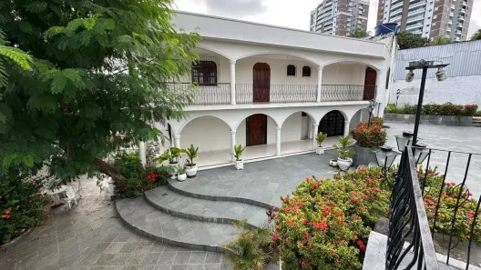 Imóvel Comercial com 5 Quartos para alugar, 600m² no Dom Pedro I, Manaus