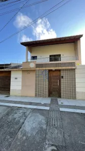 Sala Comercial com 4 Quartos para venda ou aluguel, 244m² no Candeias, Vitória da Conquista