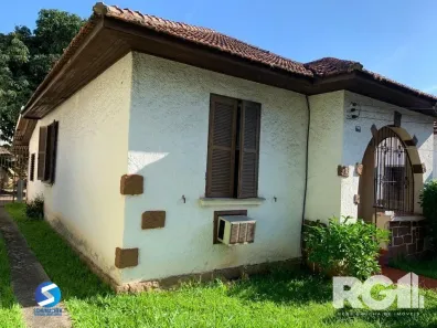 Casa com 3 Quartos à venda, 387m² no Passo da Areia, Porto Alegre