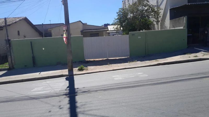 Casa com 2 quartos — Braúnas, Belo Horizonte