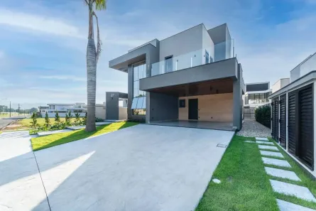 Casa de Condomínio com 4 Quartos à venda, 270m² no Santa Regina, Camboriú