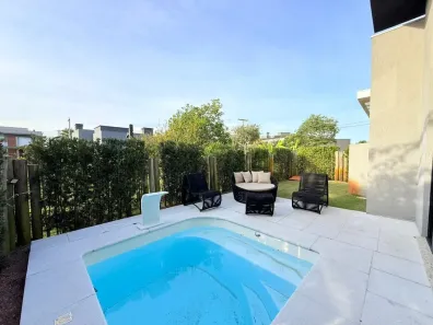 Casa de Condomínio com 4 Quartos à venda, 184m² no , Capão da Canoa