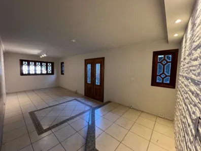 Casa com 4 Quartos à venda, 230m² no Parque São Benedito, Pindamonhangaba